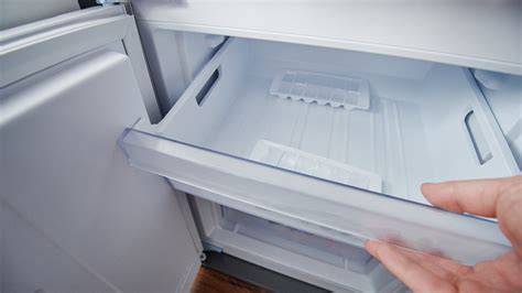 Kenmore Refrigerator leaking water